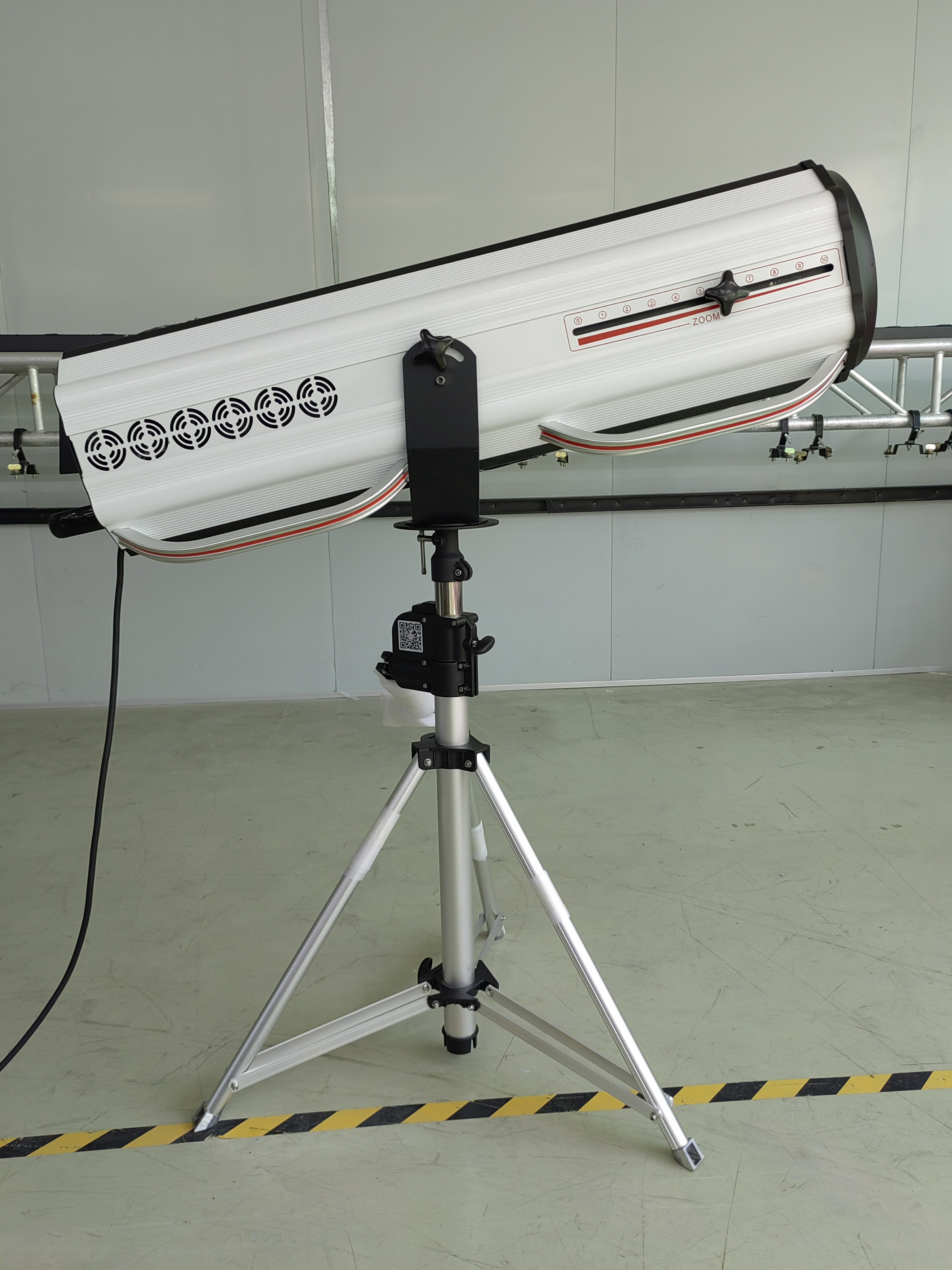 XY-LED1800FS 1800W追光燈